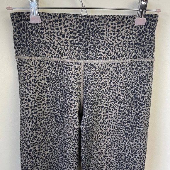 Sweaty Betty Flatter Me Jacquard 7/8 Workout Leggings - Picture 6 of 8